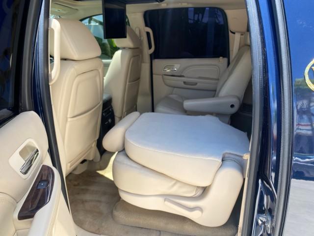2007 Blue Chip /Cocoa/Very Light Cashmere Cadillac Escalade ESV SUNROOF AWD LOW MILES 47,118 (1GYFK66827R) with an 6.2L Vortec 1000 VVT V8 SFI Engine engine, Automatic transmission, located at 4701 North Dixie Hwy, Pompano Beach, FL, 33064, (954) 422-2889, 26.240938, -80.123474 - OUR WEBPAGE FLORIDACARS1.COM HAS OVER 100 PHOTOS AND FREE CARFAX LINK 2007 Cadillac Escalade ESV 4WD 4 Door Wagon/Sport Utility 6.2L V8 F Gasoline 19 MPG All Wheel Drive Features 20 Inch Plus Wheels 4WD/AWD A/C Seat(s) ABS Brakes Air Conditioning Alloy Wheels AM/FM Stereo Automatic Transmission Blue - Photo#87