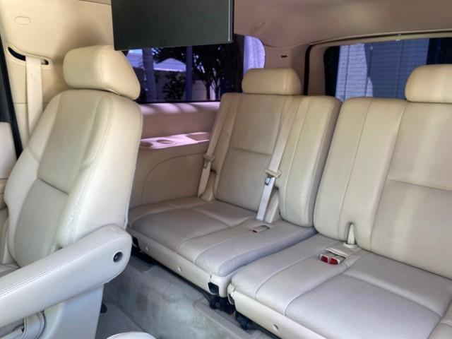 2007 Blue Chip /Cocoa/Very Light Cashmere Cadillac Escalade ESV SUNROOF AWD LOW MILES 47,118 (1GYFK66827R) with an 6.2L Vortec 1000 VVT V8 SFI Engine engine, Automatic transmission, located at 4701 North Dixie Hwy, Pompano Beach, FL, 33064, (954) 422-2889, 26.240938, -80.123474 - OUR WEBPAGE FLORIDACARS1.COM HAS OVER 100 PHOTOS AND FREE CARFAX LINK 2007 Cadillac Escalade ESV 4WD 4 Door Wagon/Sport Utility 6.2L V8 F Gasoline 19 MPG All Wheel Drive Features 20 Inch Plus Wheels 4WD/AWD A/C Seat(s) ABS Brakes Air Conditioning Alloy Wheels AM/FM Stereo Automatic Transmission Blue - Photo#90