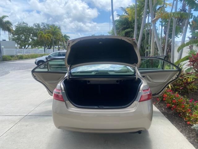 2009 Desert Sand Metallic /Bisque Toyota Camry LE LOW MILES 18,727 1 OWNER (4T1BE46K59U) with an 2.4L DOHC VVT-i 16-Valve 4-Cyl Engine engine, Automatic transmission, located at 4701 North Dixie Hwy, Pompano Beach, FL, 33064, (954) 422-2889, 26.240938, -80.123474 - OUR WEBPAGE FLORIDACARS1.COM HAS OVER 100 PHOTOS AND FREE CARFAX LINK 2009 Toyota Camry LE 1 OWNER Sedan 4 DR 2.4L I4 F DOHC 16V Gasoline 31 MPG Front Wheel Drive Features ABS Brakes Air Conditioning AM/FM Stereo Automatic Transmission Auxiliary Audio Input CD Audio Cruise Control Leather Seats Over - Photo#15