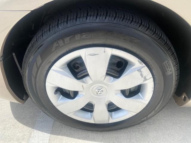 2009 Desert Sand Metallic /Bisque Toyota Camry LE LOW MILES 18,727 1 OWNER (4T1BE46K59U) with an 2.4L DOHC VVT-i 16-Valve 4-Cyl Engine engine, Automatic transmission, located at 4701 North Dixie Hwy, Pompano Beach, FL, 33064, (954) 422-2889, 26.240938, -80.123474 - OUR WEBPAGE FLORIDACARS1.COM HAS OVER 100 PHOTOS AND FREE CARFAX LINK 2009 Toyota Camry LE 1 OWNER Sedan 4 DR 2.4L I4 F DOHC 16V Gasoline 31 MPG Front Wheel Drive Features ABS Brakes Air Conditioning AM/FM Stereo Automatic Transmission Auxiliary Audio Input CD Audio Cruise Control Leather Seats Over - Photo#19
