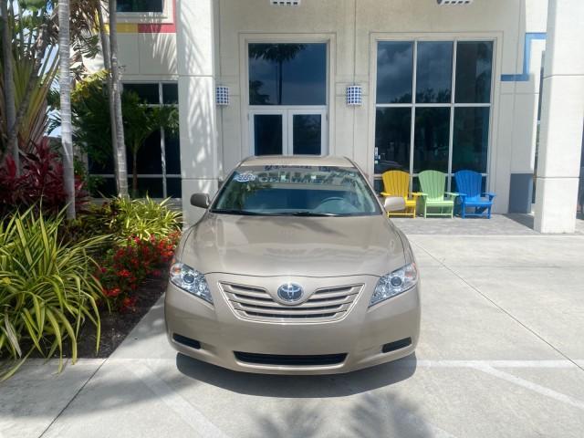 2009 Desert Sand Metallic /Bisque Toyota Camry LE LOW MILES 18,727 1 OWNER (4T1BE46K59U) with an 2.4L DOHC VVT-i 16-Valve 4-Cyl Engine engine, Automatic transmission, located at 4701 North Dixie Hwy, Pompano Beach, FL, 33064, (954) 422-2889, 26.240938, -80.123474 - OUR WEBPAGE FLORIDACARS1.COM HAS OVER 100 PHOTOS AND FREE CARFAX LINK 2009 Toyota Camry LE 1 OWNER Sedan 4 DR 2.4L I4 F DOHC 16V Gasoline 31 MPG Front Wheel Drive Features ABS Brakes Air Conditioning AM/FM Stereo Automatic Transmission Auxiliary Audio Input CD Audio Cruise Control Leather Seats Over - Photo#26