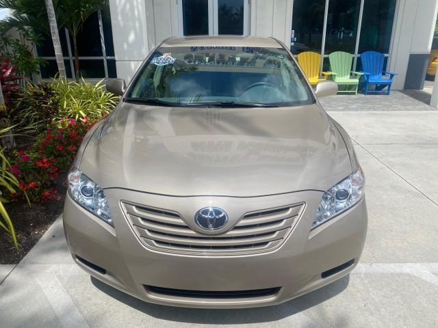 2009 Desert Sand Metallic /Bisque Toyota Camry LE LOW MILES 18,727 1 OWNER (4T1BE46K59U) with an 2.4L DOHC VVT-i 16-Valve 4-Cyl Engine engine, Automatic transmission, located at 4701 North Dixie Hwy, Pompano Beach, FL, 33064, (954) 422-2889, 26.240938, -80.123474 - OUR WEBPAGE FLORIDACARS1.COM HAS OVER 100 PHOTOS AND FREE CARFAX LINK 2009 Toyota Camry LE 1 OWNER Sedan 4 DR 2.4L I4 F DOHC 16V Gasoline 31 MPG Front Wheel Drive Features ABS Brakes Air Conditioning AM/FM Stereo Automatic Transmission Auxiliary Audio Input CD Audio Cruise Control Leather Seats Over - Photo#27