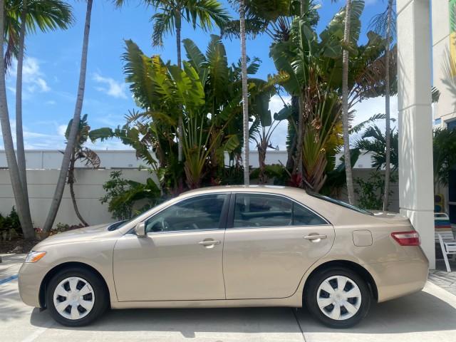 2009 Desert Sand Metallic /Bisque Toyota Camry LE LOW MILES 18,727 1 OWNER (4T1BE46K59U) with an 2.4L DOHC VVT-i 16-Valve 4-Cyl Engine engine, Automatic transmission, located at 4701 North Dixie Hwy, Pompano Beach, FL, 33064, (954) 422-2889, 26.240938, -80.123474 - OUR WEBPAGE FLORIDACARS1.COM HAS OVER 100 PHOTOS AND FREE CARFAX LINK 2009 Toyota Camry LE 1 OWNER Sedan 4 DR 2.4L I4 F DOHC 16V Gasoline 31 MPG Front Wheel Drive Features ABS Brakes Air Conditioning AM/FM Stereo Automatic Transmission Auxiliary Audio Input CD Audio Cruise Control Leather Seats Over - Photo#31