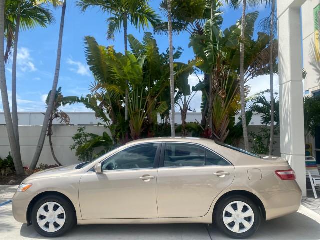 2009 Desert Sand Metallic /Bisque Toyota Camry LE LOW MILES 18,727 1 OWNER (4T1BE46K59U) with an 2.4L DOHC VVT-i 16-Valve 4-Cyl Engine engine, Automatic transmission, located at 4701 North Dixie Hwy, Pompano Beach, FL, 33064, (954) 422-2889, 26.240938, -80.123474 - OUR WEBPAGE FLORIDACARS1.COM HAS OVER 100 PHOTOS AND FREE CARFAX LINK 2009 Toyota Camry LE 1 OWNER Sedan 4 DR 2.4L I4 F DOHC 16V Gasoline 31 MPG Front Wheel Drive Features ABS Brakes Air Conditioning AM/FM Stereo Automatic Transmission Auxiliary Audio Input CD Audio Cruise Control Leather Seats Over - Photo#32