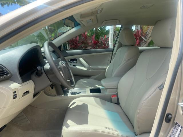2009 Desert Sand Metallic /Bisque Toyota Camry LE LOW MILES 18,727 1 OWNER (4T1BE46K59U) with an 2.4L DOHC VVT-i 16-Valve 4-Cyl Engine engine, Automatic transmission, located at 4701 North Dixie Hwy, Pompano Beach, FL, 33064, (954) 422-2889, 26.240938, -80.123474 - OUR WEBPAGE FLORIDACARS1.COM HAS OVER 100 PHOTOS AND FREE CARFAX LINK 2009 Toyota Camry LE 1 OWNER Sedan 4 DR 2.4L I4 F DOHC 16V Gasoline 31 MPG Front Wheel Drive Features ABS Brakes Air Conditioning AM/FM Stereo Automatic Transmission Auxiliary Audio Input CD Audio Cruise Control Leather Seats Over - Photo#44