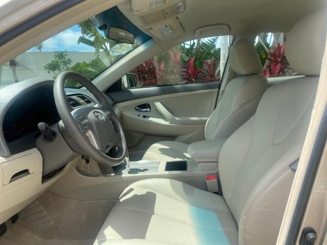 2009 Desert Sand Metallic /Bisque Toyota Camry LE LOW MILES 18,727 1 OWNER (4T1BE46K59U) with an 2.4L DOHC VVT-i 16-Valve 4-Cyl Engine engine, Automatic transmission, located at 4701 North Dixie Hwy, Pompano Beach, FL, 33064, (954) 422-2889, 26.240938, -80.123474 - OUR WEBPAGE FLORIDACARS1.COM HAS OVER 100 PHOTOS AND FREE CARFAX LINK 2009 Toyota Camry LE 1 OWNER Sedan 4 DR 2.4L I4 F DOHC 16V Gasoline 31 MPG Front Wheel Drive Features ABS Brakes Air Conditioning AM/FM Stereo Automatic Transmission Auxiliary Audio Input CD Audio Cruise Control Leather Seats Over - Photo#45