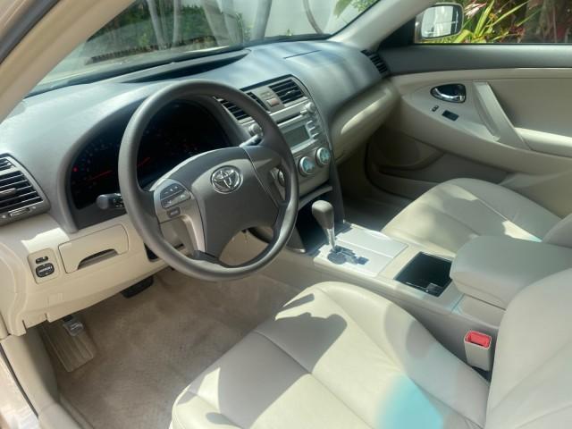 2009 Desert Sand Metallic /Bisque Toyota Camry LE LOW MILES 18,727 1 OWNER (4T1BE46K59U) with an 2.4L DOHC VVT-i 16-Valve 4-Cyl Engine engine, Automatic transmission, located at 4701 North Dixie Hwy, Pompano Beach, FL, 33064, (954) 422-2889, 26.240938, -80.123474 - OUR WEBPAGE FLORIDACARS1.COM HAS OVER 100 PHOTOS AND FREE CARFAX LINK 2009 Toyota Camry LE 1 OWNER Sedan 4 DR 2.4L I4 F DOHC 16V Gasoline 31 MPG Front Wheel Drive Features ABS Brakes Air Conditioning AM/FM Stereo Automatic Transmission Auxiliary Audio Input CD Audio Cruise Control Leather Seats Over - Photo#47