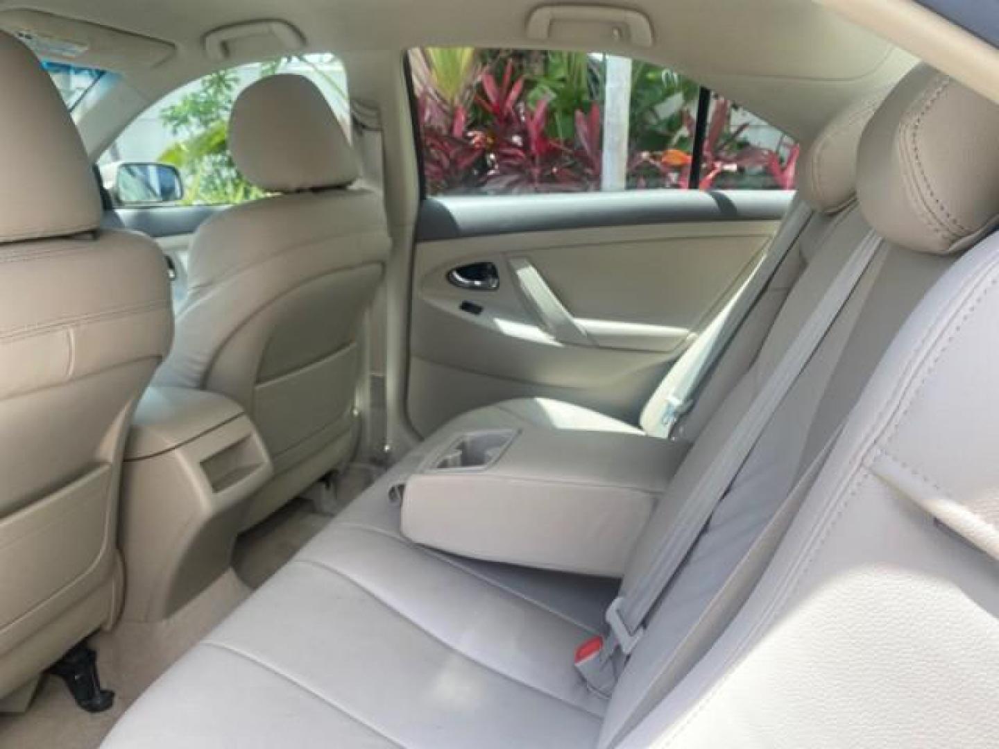 2009 Desert Sand Metallic /Bisque Toyota Camry LE LOW MILES 18,727 1 OWNER (4T1BE46K59U) with an 2.4L DOHC VVT-i 16-Valve 4-Cyl Engine engine, Automatic transmission, located at 4701 North Dixie Hwy, Pompano Beach, FL, 33064, (954) 422-2889, 26.240938, -80.123474 - OUR WEBPAGE FLORIDACARS1.COM HAS OVER 100 PHOTOS AND FREE CARFAX LINK 2009 Toyota Camry LE 1 OWNER Sedan 4 DR 2.4L I4 F DOHC 16V Gasoline 31 MPG Front Wheel Drive Features ABS Brakes Air Conditioning AM/FM Stereo Automatic Transmission Auxiliary Audio Input CD Audio Cruise Control Leather Seats Over - Photo#77