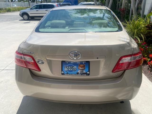 2009 Desert Sand Metallic /Bisque Toyota Camry LE LOW MILES 18,727 1 OWNER (4T1BE46K59U) with an 2.4L DOHC VVT-i 16-Valve 4-Cyl Engine engine, Automatic transmission, located at 4701 North Dixie Hwy, Pompano Beach, FL, 33064, (954) 422-2889, 26.240938, -80.123474 - OUR WEBPAGE FLORIDACARS1.COM HAS OVER 100 PHOTOS AND FREE CARFAX LINK 2009 Toyota Camry LE 1 OWNER Sedan 4 DR 2.4L I4 F DOHC 16V Gasoline 31 MPG Front Wheel Drive Features ABS Brakes Air Conditioning AM/FM Stereo Automatic Transmission Auxiliary Audio Input CD Audio Cruise Control Leather Seats Over - Photo#86