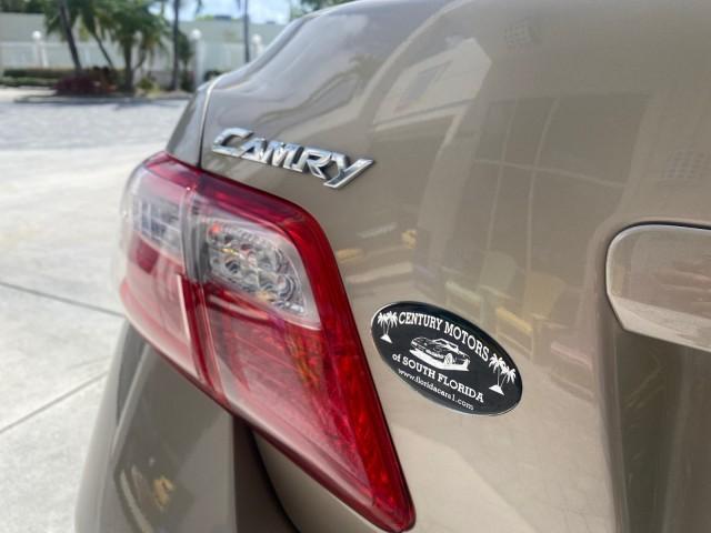 2009 Desert Sand Metallic /Bisque Toyota Camry LE LOW MILES 18,727 1 OWNER (4T1BE46K59U) with an 2.4L DOHC VVT-i 16-Valve 4-Cyl Engine engine, Automatic transmission, located at 4701 North Dixie Hwy, Pompano Beach, FL, 33064, (954) 422-2889, 26.240938, -80.123474 - OUR WEBPAGE FLORIDACARS1.COM HAS OVER 100 PHOTOS AND FREE CARFAX LINK 2009 Toyota Camry LE 1 OWNER Sedan 4 DR 2.4L I4 F DOHC 16V Gasoline 31 MPG Front Wheel Drive Features ABS Brakes Air Conditioning AM/FM Stereo Automatic Transmission Auxiliary Audio Input CD Audio Cruise Control Leather Seats Over - Photo#87