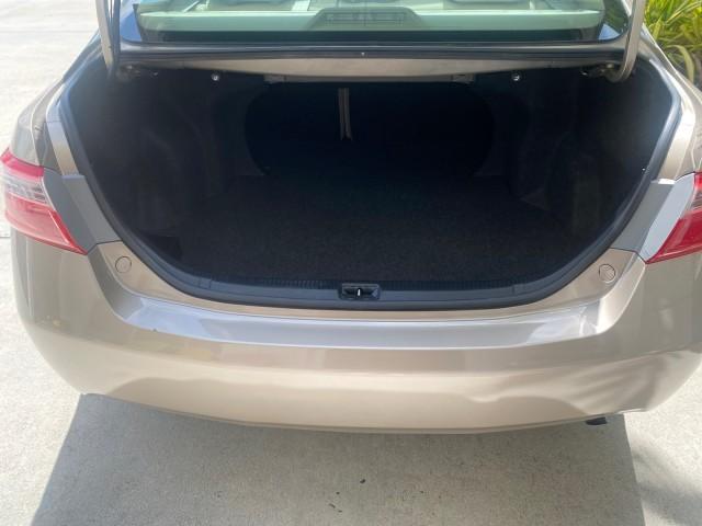 2009 Desert Sand Metallic /Bisque Toyota Camry LE LOW MILES 18,727 1 OWNER (4T1BE46K59U) with an 2.4L DOHC VVT-i 16-Valve 4-Cyl Engine engine, Automatic transmission, located at 4701 North Dixie Hwy, Pompano Beach, FL, 33064, (954) 422-2889, 26.240938, -80.123474 - OUR WEBPAGE FLORIDACARS1.COM HAS OVER 100 PHOTOS AND FREE CARFAX LINK 2009 Toyota Camry LE 1 OWNER Sedan 4 DR 2.4L I4 F DOHC 16V Gasoline 31 MPG Front Wheel Drive Features ABS Brakes Air Conditioning AM/FM Stereo Automatic Transmission Auxiliary Audio Input CD Audio Cruise Control Leather Seats Over - Photo#92