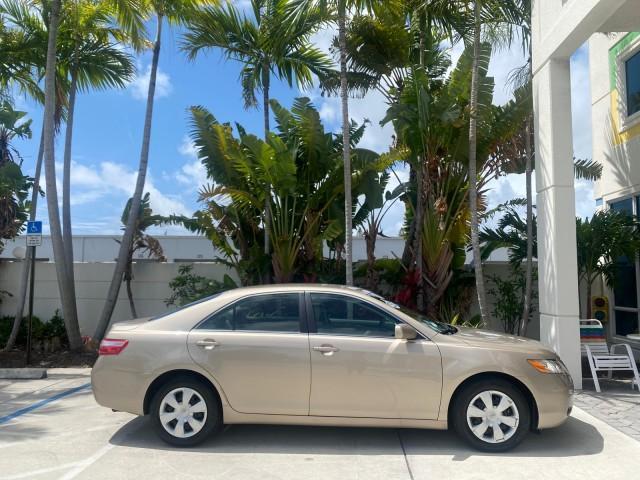 2009 Desert Sand Metallic /Bisque Toyota Camry LE LOW MILES 18,727 1 OWNER (4T1BE46K59U) with an 2.4L DOHC VVT-i 16-Valve 4-Cyl Engine engine, Automatic transmission, located at 4701 North Dixie Hwy, Pompano Beach, FL, 33064, (954) 422-2889, 26.240938, -80.123474 - OUR WEBPAGE FLORIDACARS1.COM HAS OVER 100 PHOTOS AND FREE CARFAX LINK 2009 Toyota Camry LE 1 OWNER Sedan 4 DR 2.4L I4 F DOHC 16V Gasoline 31 MPG Front Wheel Drive Features ABS Brakes Air Conditioning AM/FM Stereo Automatic Transmission Auxiliary Audio Input CD Audio Cruise Control Leather Seats Over - Photo#99