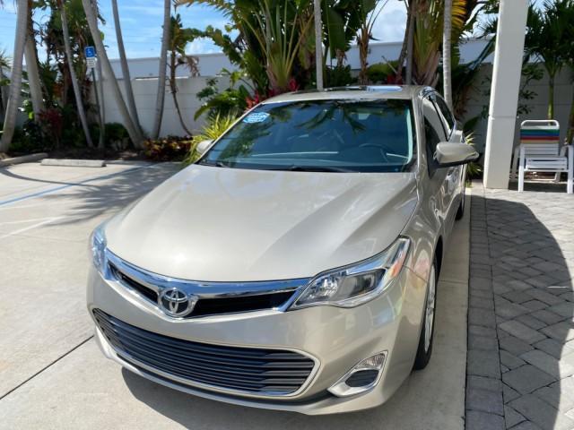 2013 Champagne Mica /Light Gray Toyota Avalon XLE Premium LOW MILES 56,196 (4T1BK1EB6DU) with an 3.5L DOHC EFI 24-Valve V6 Engine engine, Automatic transmission, located at 4701 North Dixie Hwy, Pompano Beach, FL, 33064, (954) 422-2889, 26.240938, -80.123474 - OUR WEBPAGE FLORIDACARS1.COM HAS OVER 100 PHOTOS AND FREE CARFAX LINK 2013 Toyota Avalon XLE Sedan 4 DR 3.5L V6 F DOHC 24V Gasoline 31 MPG Front Wheel Drive Features ABS Brakes Air Conditioning Alloy Wheels AM/FM Stereo Automatic Transmission Auxiliary Audio Input Bluetooth Technology CD Audio Cruis - Photo#3