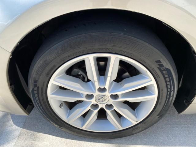 2013 Champagne Mica /Light Gray Toyota Avalon XLE Premium LOW MILES 56,196 (4T1BK1EB6DU) with an 3.5L DOHC EFI 24-Valve V6 Engine engine, Automatic transmission, located at 4701 North Dixie Hwy, Pompano Beach, FL, 33064, (954) 422-2889, 26.240938, -80.123474 - OUR WEBPAGE FLORIDACARS1.COM HAS OVER 100 PHOTOS AND FREE CARFAX LINK 2013 Toyota Avalon XLE Sedan 4 DR 3.5L V6 F DOHC 24V Gasoline 31 MPG Front Wheel Drive Features ABS Brakes Air Conditioning Alloy Wheels AM/FM Stereo Automatic Transmission Auxiliary Audio Input Bluetooth Technology CD Audio Cruis - Photo#19