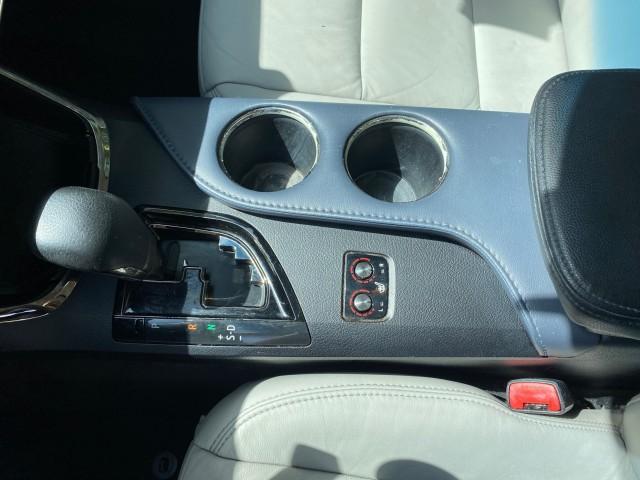 2013 Champagne Mica /Light Gray Toyota Avalon XLE Premium LOW MILES 56,196 (4T1BK1EB6DU) with an 3.5L DOHC EFI 24-Valve V6 Engine engine, Automatic transmission, located at 4701 North Dixie Hwy, Pompano Beach, FL, 33064, (954) 422-2889, 26.240938, -80.123474 - OUR WEBPAGE FLORIDACARS1.COM HAS OVER 100 PHOTOS AND FREE CARFAX LINK 2013 Toyota Avalon XLE Sedan 4 DR 3.5L V6 F DOHC 24V Gasoline 31 MPG Front Wheel Drive Features ABS Brakes Air Conditioning Alloy Wheels AM/FM Stereo Automatic Transmission Auxiliary Audio Input Bluetooth Technology CD Audio Cruis - Photo#62