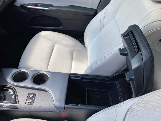 2013 Champagne Mica /Light Gray Toyota Avalon XLE Premium LOW MILES 56,196 (4T1BK1EB6DU) with an 3.5L DOHC EFI 24-Valve V6 Engine engine, Automatic transmission, located at 4701 North Dixie Hwy, Pompano Beach, FL, 33064, (954) 422-2889, 26.240938, -80.123474 - OUR WEBPAGE FLORIDACARS1.COM HAS OVER 100 PHOTOS AND FREE CARFAX LINK 2013 Toyota Avalon XLE Sedan 4 DR 3.5L V6 F DOHC 24V Gasoline 31 MPG Front Wheel Drive Features ABS Brakes Air Conditioning Alloy Wheels AM/FM Stereo Automatic Transmission Auxiliary Audio Input Bluetooth Technology CD Audio Cruis - Photo#64
