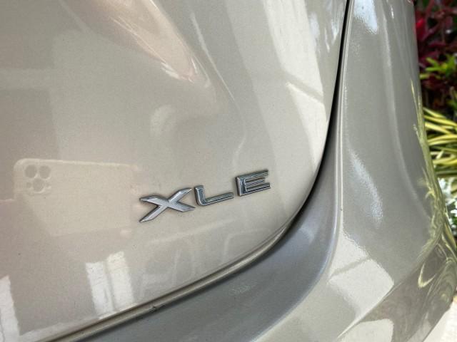 2013 Champagne Mica /Light Gray Toyota Avalon XLE Premium LOW MILES 56,196 (4T1BK1EB6DU) with an 3.5L DOHC EFI 24-Valve V6 Engine engine, Automatic transmission, located at 4701 North Dixie Hwy, Pompano Beach, FL, 33064, (954) 422-2889, 26.240938, -80.123474 - OUR WEBPAGE FLORIDACARS1.COM HAS OVER 100 PHOTOS AND FREE CARFAX LINK 2013 Toyota Avalon XLE Sedan 4 DR 3.5L V6 F DOHC 24V Gasoline 31 MPG Front Wheel Drive Features ABS Brakes Air Conditioning Alloy Wheels AM/FM Stereo Automatic Transmission Auxiliary Audio Input Bluetooth Technology CD Audio Cruis - Photo#94