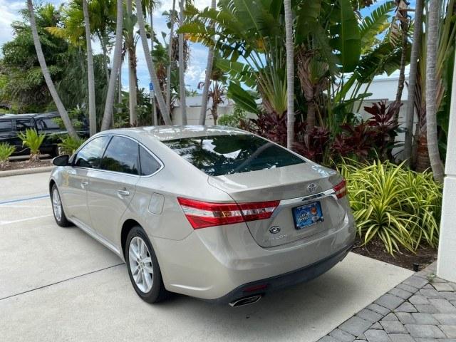 2013 Champagne Mica /Light Gray Toyota Avalon XLE Premium LOW MILES 56,196 (4T1BK1EB6DU) with an 3.5L DOHC EFI 24-Valve V6 Engine engine, Automatic transmission, located at 4701 North Dixie Hwy, Pompano Beach, FL, 33064, (954) 422-2889, 26.240938, -80.123474 - OUR WEBPAGE FLORIDACARS1.COM HAS OVER 100 PHOTOS AND FREE CARFAX LINK 2013 Toyota Avalon XLE Sedan 4 DR 3.5L V6 F DOHC 24V Gasoline 31 MPG Front Wheel Drive Features ABS Brakes Air Conditioning Alloy Wheels AM/FM Stereo Automatic Transmission Auxiliary Audio Input Bluetooth Technology CD Audio Cruis- Photo#5