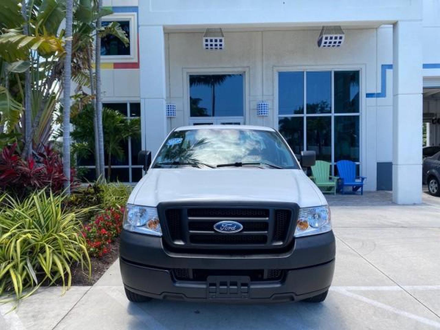 2005 Oxford White /Flint Ford F-150 PU STX LOW MILES 18,931 (1FTRF12215N) with an 4.2L EFI V6 Engine engine, Automatic transmission, located at 4701 North Dixie Hwy, Pompano Beach, FL, 33064, (954) 422-2889, 26.240938, -80.123474 - OUR WEBPAGE FLORIDACARS1.COM HAS OVER 100 PHOTOS AND FREE CARFAX LINK 2005 Ford F-150 STX Pickup 4.2L V6 F OHV Gasoline 20 MPG Rear Wheel Drive Features ABS Brakes Air Conditioning AM/FM Stereo Automatic Transmission Overhead Airbags Side Airbags Traction Control Vinyl Seats 2005 Ford F-150 STX Regu- Photo#26