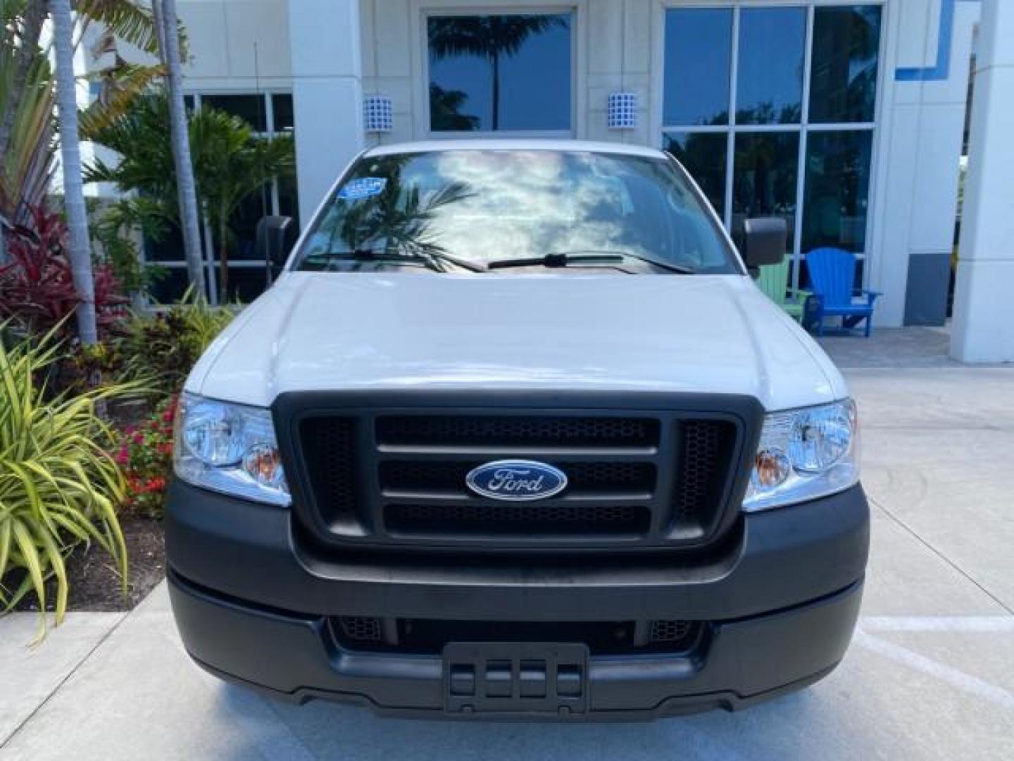 2005 Oxford White /Flint Ford F-150 PU STX LOW MILES 18,931 (1FTRF12215N) with an 4.2L EFI V6 Engine engine, Automatic transmission, located at 4701 North Dixie Hwy, Pompano Beach, FL, 33064, (954) 422-2889, 26.240938, -80.123474 - OUR WEBPAGE FLORIDACARS1.COM HAS OVER 100 PHOTOS AND FREE CARFAX LINK 2005 Ford F-150 STX Pickup 4.2L V6 F OHV Gasoline 20 MPG Rear Wheel Drive Features ABS Brakes Air Conditioning AM/FM Stereo Automatic Transmission Overhead Airbags Side Airbags Traction Control Vinyl Seats 2005 Ford F-150 STX Regu- Photo#27