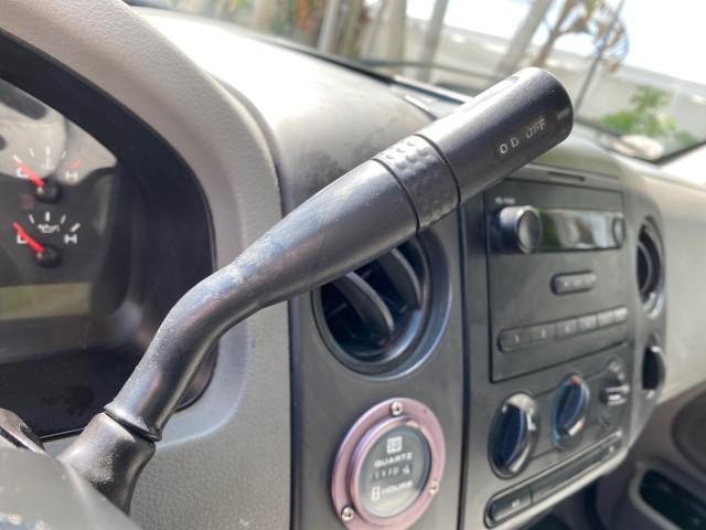 2005 Oxford White /Flint Ford F-150 PU STX LOW MILES 18,931 (1FTRF12215N) with an 4.2L EFI V6 Engine engine, Automatic transmission, located at 4701 North Dixie Hwy, Pompano Beach, FL, 33064, (954) 422-2889, 26.240938, -80.123474 - OUR WEBPAGE FLORIDACARS1.COM HAS OVER 100 PHOTOS AND FREE CARFAX LINK 2005 Ford F-150 STX Pickup 4.2L V6 F OHV Gasoline 20 MPG Rear Wheel Drive Features ABS Brakes Air Conditioning AM/FM Stereo Automatic Transmission Overhead Airbags Side Airbags Traction Control Vinyl Seats 2005 Ford F-150 STX Regu - Photo#50