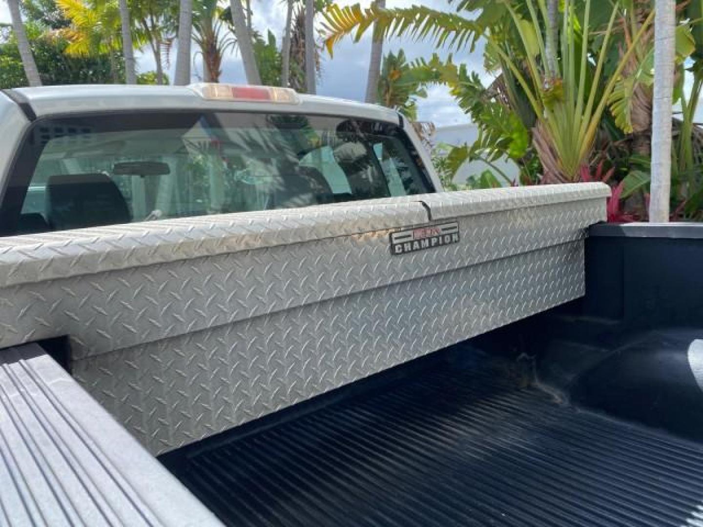 2005 Oxford White /Flint Ford F-150 PU STX LOW MILES 18,931 (1FTRF12215N) with an 4.2L EFI V6 Engine engine, Automatic transmission, located at 4701 North Dixie Hwy, Pompano Beach, FL, 33064, (954) 422-2889, 26.240938, -80.123474 - OUR WEBPAGE FLORIDACARS1.COM HAS OVER 100 PHOTOS AND FREE CARFAX LINK 2005 Ford F-150 STX Pickup 4.2L V6 F OHV Gasoline 20 MPG Rear Wheel Drive Features ABS Brakes Air Conditioning AM/FM Stereo Automatic Transmission Overhead Airbags Side Airbags Traction Control Vinyl Seats 2005 Ford F-150 STX Regu- Photo#75