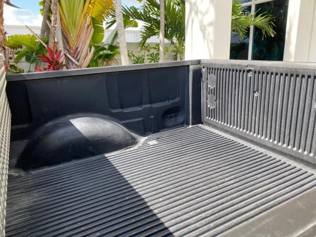 2005 Oxford White /Flint Ford F-150 PU STX LOW MILES 18,931 (1FTRF12215N) with an 4.2L EFI V6 Engine engine, Automatic transmission, located at 4701 North Dixie Hwy, Pompano Beach, FL, 33064, (954) 422-2889, 26.240938, -80.123474 - OUR WEBPAGE FLORIDACARS1.COM HAS OVER 100 PHOTOS AND FREE CARFAX LINK 2005 Ford F-150 STX Pickup 4.2L V6 F OHV Gasoline 20 MPG Rear Wheel Drive Features ABS Brakes Air Conditioning AM/FM Stereo Automatic Transmission Overhead Airbags Side Airbags Traction Control Vinyl Seats 2005 Ford F-150 STX Regu - Photo#77