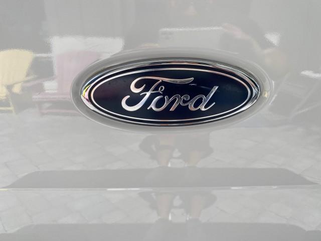 2005 Oxford White /Flint Ford F-150 PU STX LOW MILES 18,931 (1FTRF12215N) with an 4.2L EFI V6 Engine engine, Automatic transmission, located at 4701 North Dixie Hwy, Pompano Beach, FL, 33064, (954) 422-2889, 26.240938, -80.123474 - OUR WEBPAGE FLORIDACARS1.COM HAS OVER 100 PHOTOS AND FREE CARFAX LINK 2005 Ford F-150 STX Pickup 4.2L V6 F OHV Gasoline 20 MPG Rear Wheel Drive Features ABS Brakes Air Conditioning AM/FM Stereo Automatic Transmission Overhead Airbags Side Airbags Traction Control Vinyl Seats 2005 Ford F-150 STX Regu - Photo#90