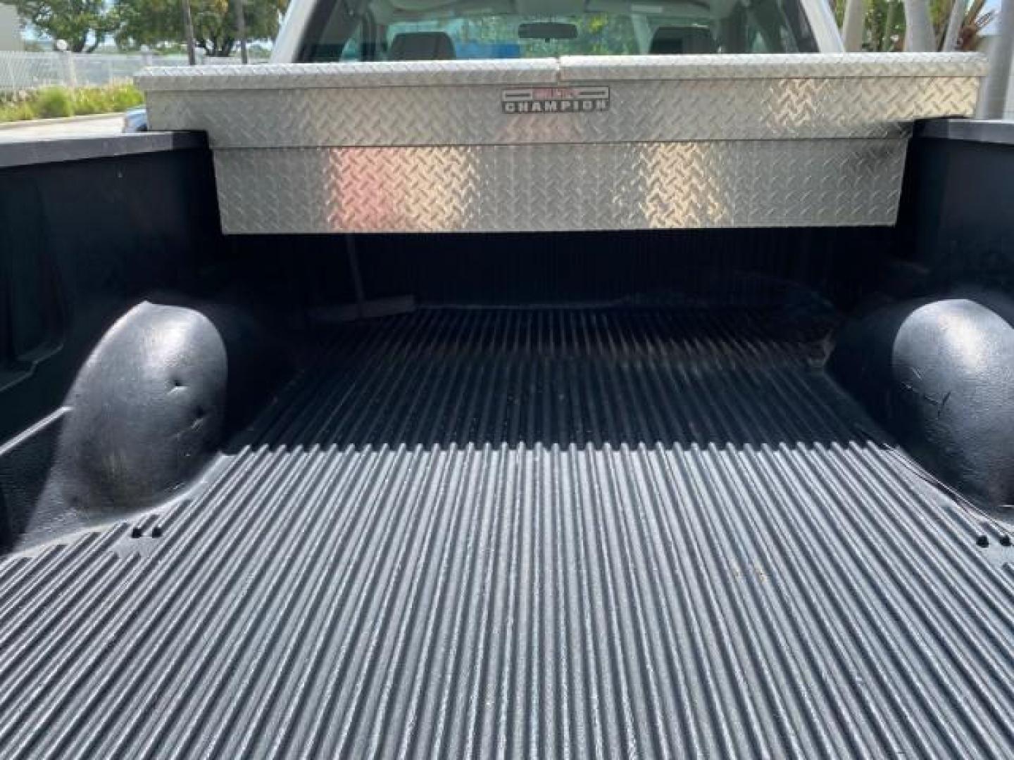 2005 Oxford White /Flint Ford F-150 PU STX LOW MILES 18,931 (1FTRF12215N) with an 4.2L EFI V6 Engine engine, Automatic transmission, located at 4701 North Dixie Hwy, Pompano Beach, FL, 33064, (954) 422-2889, 26.240938, -80.123474 - OUR WEBPAGE FLORIDACARS1.COM HAS OVER 100 PHOTOS AND FREE CARFAX LINK 2005 Ford F-150 STX Pickup 4.2L V6 F OHV Gasoline 20 MPG Rear Wheel Drive Features ABS Brakes Air Conditioning AM/FM Stereo Automatic Transmission Overhead Airbags Side Airbags Traction Control Vinyl Seats 2005 Ford F-150 STX Regu- Photo#98