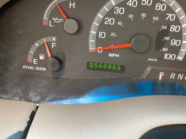 2002 Toreador Red Metallic /Dark Brown Ford F-150 CREW CAB King Ranch LOW MILES 56,886 (1FTRW07L12K) with an 5.4L SEFI OHC V8 Triton Engine engine, Automatic transmission, located at 4701 North Dixie Hwy, Pompano Beach, FL, 33064, (954) 422-2889, 26.240938, -80.123474 - OUR WEBPAGE FLORIDACARS1.COM HAS OVER 100 PHOTOS AND FREE CARFAX LINK 2002 Ford F-150 King Ranch Crew Pickup 5.4L V8 F SOHC 16V Gasoline 19 MPG Rear Wheel Drive Features ABS Brakes Air Conditioning Alloy Wheels AM/FM Stereo Automatic Transmission Bed Liner Cassette Player Cruise Control Leather Seat - Photo#18