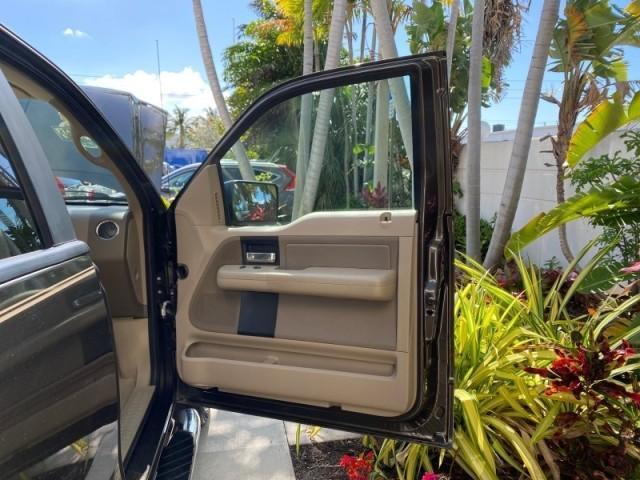 2008 Pueblo Gold Metallic /Tan Ford F-150 4WD Lariat 1 OWNER LOW MILES 83,919 (1FTPX14V58F) with an 5.4L 24-Valve EFI FFV V8 Engine engine, Automatic transmission, located at 4701 North Dixie Hwy, Pompano Beach, FL, 33064, (954) 422-2889, 26.240938, -80.123474 - OUR WEBPAGE FLORIDACARS1.COM HAS OVER 100 PHOTOS AND FREE CARFAX LINK 2008 Ford F-150 Lariat 1 OWNER 4 Door Extended Cab Pickup 5.4L V8 F SOHC Flex Fuel 17 MPG Rear Wheel Drive w/ 4X4 Features 4WD/AWD ABS Brakes Air Conditioning Alloy Wheels AM/FM Stereo Automatic Transmission Auxiliary Audio Input - Photo#11