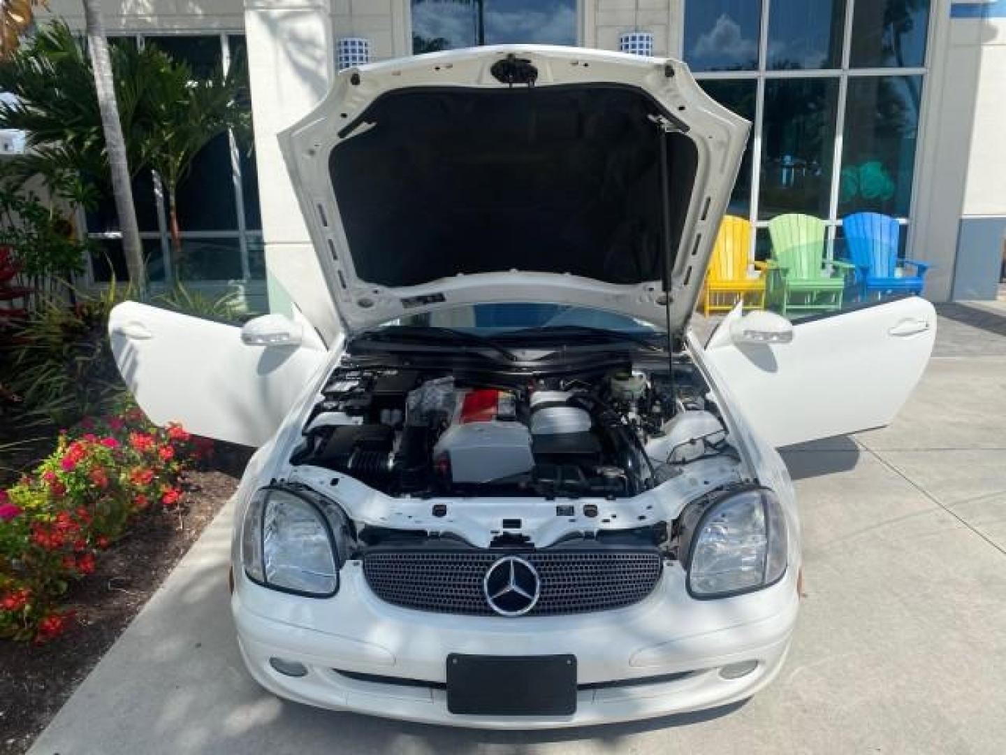 2002 Alabaster White /Charcoal/Beige Mercedes-Benz SLK-Class 2.3L SLK CONV LOW MILES 48,941 (WDBKK49F32F) with an 2.3L Supercharged And Intercooled DOHC SMPI 16-Valve In-Line 4-Cyl Engine engine, Automatic transmission, located at 4701 North Dixie Hwy, Pompano Beach, FL, 33064, (954) 422-2889, 26.240938, -80.123474 - OUR WEBPAGE FLORIDACARS1.COM HAS OVER 100 PHOTOS AND FREE CARFAX LINK 2002 Mercedes-Benz SLK 230 Kompressor Convertible 2.3L I4 F DOHC 16V Gasoline 30 MPG Rear Wheel Drive Features ABS Brakes Air Conditioning Alloy Wheels AM/FM Stereo Automatic Transmission BOSE Sound System Cassette Player Cruise C- Photo#17