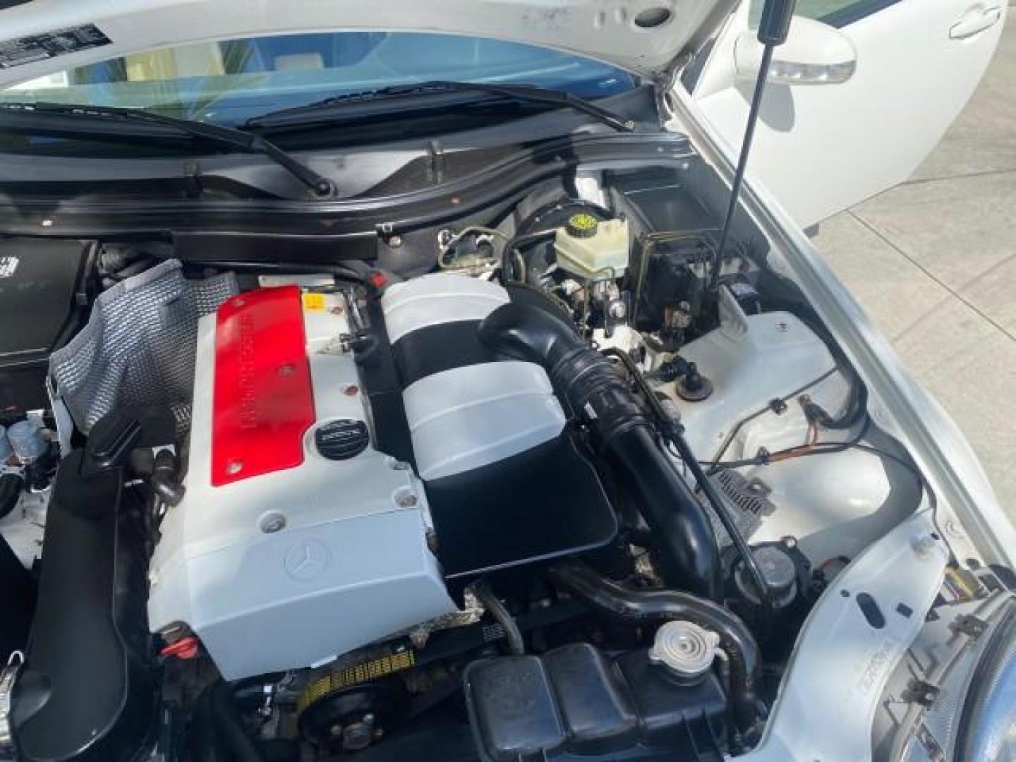 2002 Alabaster White /Charcoal/Beige Mercedes-Benz SLK-Class 2.3L SLK CONV LOW MILES 48,941 (WDBKK49F32F) with an 2.3L Supercharged And Intercooled DOHC SMPI 16-Valve In-Line 4-Cyl Engine engine, Automatic transmission, located at 4701 North Dixie Hwy, Pompano Beach, FL, 33064, (954) 422-2889, 26.240938, -80.123474 - OUR WEBPAGE FLORIDACARS1.COM HAS OVER 100 PHOTOS AND FREE CARFAX LINK 2002 Mercedes-Benz SLK 230 Kompressor Convertible 2.3L I4 F DOHC 16V Gasoline 30 MPG Rear Wheel Drive Features ABS Brakes Air Conditioning Alloy Wheels AM/FM Stereo Automatic Transmission BOSE Sound System Cassette Player Cruise C- Photo#25