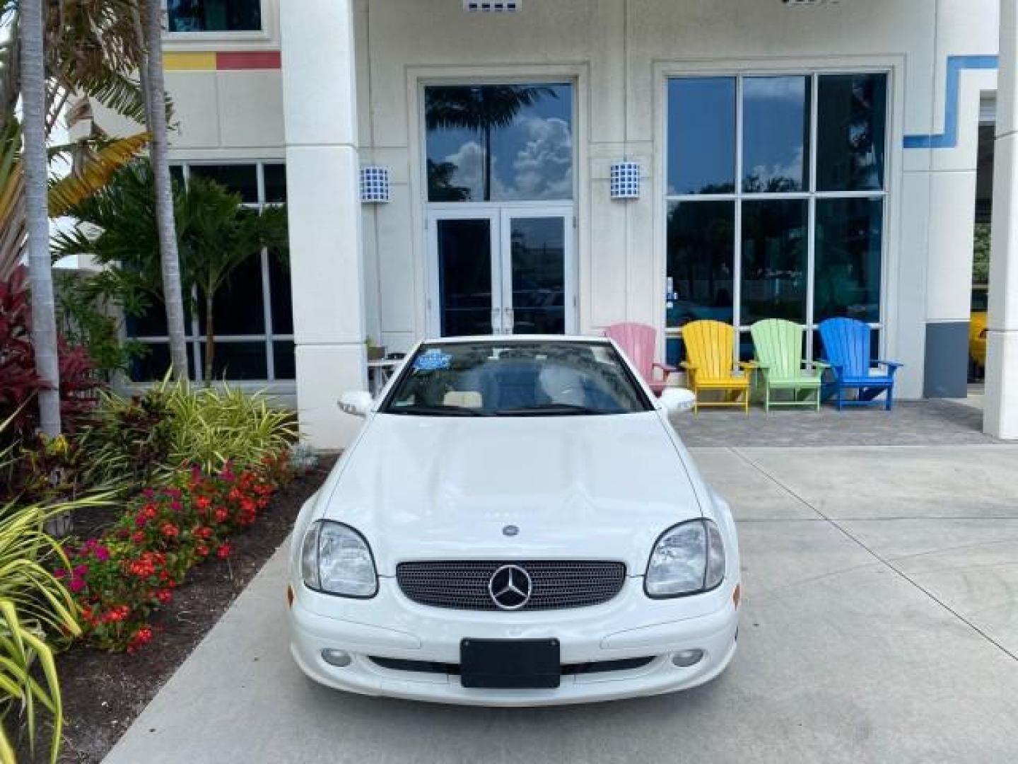 2002 Alabaster White /Charcoal/Beige Mercedes-Benz SLK-Class 2.3L SLK CONV LOW MILES 48,941 (WDBKK49F32F) with an 2.3L Supercharged And Intercooled DOHC SMPI 16-Valve In-Line 4-Cyl Engine engine, Automatic transmission, located at 4701 North Dixie Hwy, Pompano Beach, FL, 33064, (954) 422-2889, 26.240938, -80.123474 - OUR WEBPAGE FLORIDACARS1.COM HAS OVER 100 PHOTOS AND FREE CARFAX LINK 2002 Mercedes-Benz SLK 230 Kompressor Convertible 2.3L I4 F DOHC 16V Gasoline 30 MPG Rear Wheel Drive Features ABS Brakes Air Conditioning Alloy Wheels AM/FM Stereo Automatic Transmission BOSE Sound System Cassette Player Cruise C- Photo#27