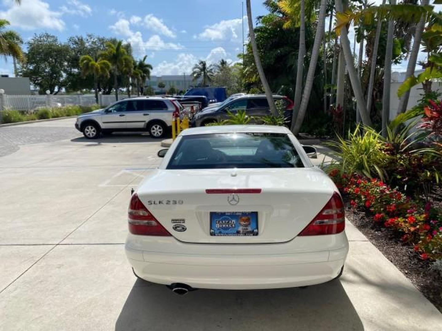 2002 Alabaster White /Charcoal/Beige Mercedes-Benz SLK-Class 2.3L SLK CONV LOW MILES 48,941 (WDBKK49F32F) with an 2.3L Supercharged And Intercooled DOHC SMPI 16-Valve In-Line 4-Cyl Engine engine, Automatic transmission, located at 4701 North Dixie Hwy, Pompano Beach, FL, 33064, (954) 422-2889, 26.240938, -80.123474 - OUR WEBPAGE FLORIDACARS1.COM HAS OVER 100 PHOTOS AND FREE CARFAX LINK 2002 Mercedes-Benz SLK 230 Kompressor Convertible 2.3L I4 F DOHC 16V Gasoline 30 MPG Rear Wheel Drive Features ABS Brakes Air Conditioning Alloy Wheels AM/FM Stereo Automatic Transmission BOSE Sound System Cassette Player Cruise C- Photo#42