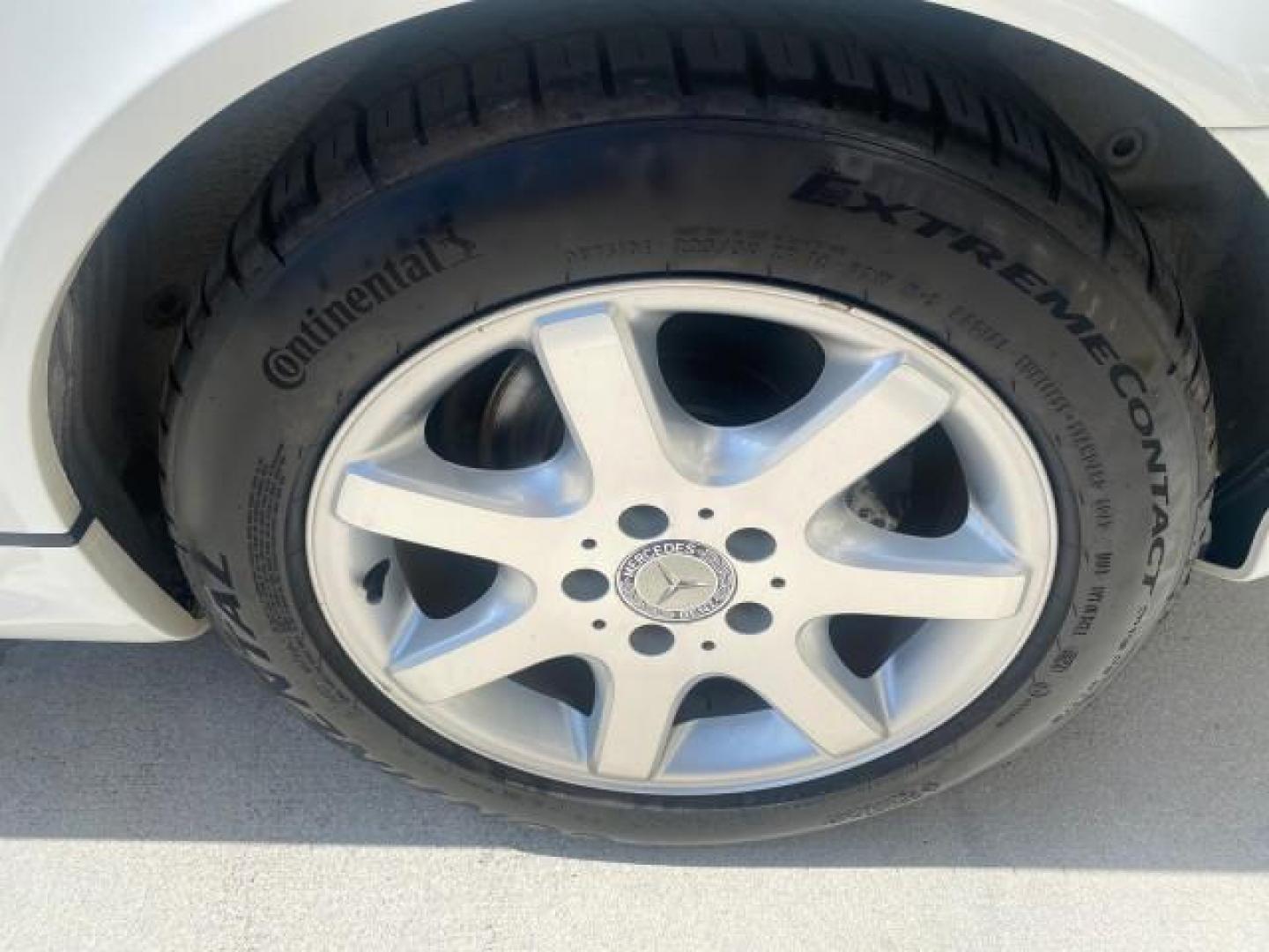 2002 Alabaster White /Charcoal/Beige Mercedes-Benz SLK-Class 2.3L SLK CONV LOW MILES 48,941 (WDBKK49F32F) with an 2.3L Supercharged And Intercooled DOHC SMPI 16-Valve In-Line 4-Cyl Engine engine, Automatic transmission, located at 4701 North Dixie Hwy, Pompano Beach, FL, 33064, (954) 422-2889, 26.240938, -80.123474 - OUR WEBPAGE FLORIDACARS1.COM HAS OVER 100 PHOTOS AND FREE CARFAX LINK 2002 Mercedes-Benz SLK 230 Kompressor Convertible 2.3L I4 F DOHC 16V Gasoline 30 MPG Rear Wheel Drive Features ABS Brakes Air Conditioning Alloy Wheels AM/FM Stereo Automatic Transmission BOSE Sound System Cassette Player Cruise C- Photo#87