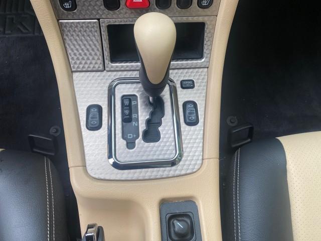 2002 Alabaster White /Charcoal/Beige Mercedes-Benz SLK-Class 2.3L SLK CONV LOW MILES 48,941 (WDBKK49F32F) with an 2.3L Supercharged And Intercooled DOHC SMPI 16-Valve In-Line 4-Cyl Engine engine, Automatic transmission, located at 4701 North Dixie Hwy, Pompano Beach, FL, 33064, (954) 422-2889, 26.240938, -80.123474 - OUR WEBPAGE FLORIDACARS1.COM HAS OVER 100 PHOTOS AND FREE CARFAX LINK 2002 Mercedes-Benz SLK 230 Kompressor Convertible 2.3L I4 F DOHC 16V Gasoline 30 MPG Rear Wheel Drive Features ABS Brakes Air Conditioning Alloy Wheels AM/FM Stereo Automatic Transmission BOSE Sound System Cassette Player Cruise C - Photo#76