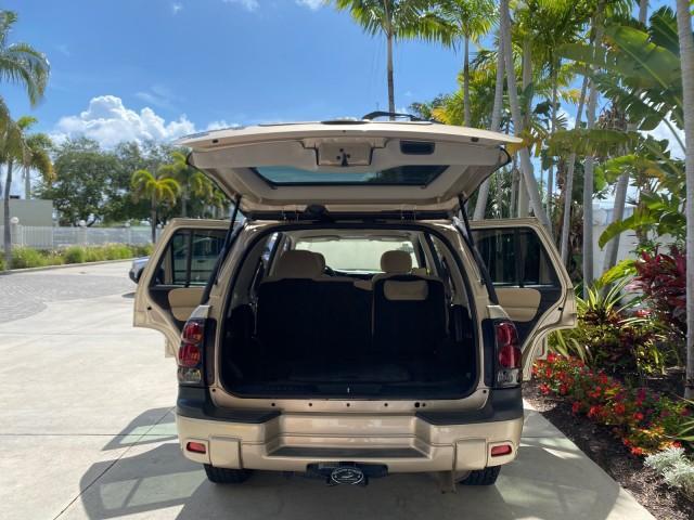 2005 Sandstone Metallic /Light Cashmere/Ebony Chevrolet TrailBlazer 4WD LS 1 OWNER LOW MILES 75,632 (1GNDT13S452) with an 4.2L Vortec 4200 SFI I6 Engine engine, Automatic transmission, located at 4701 North Dixie Hwy, Pompano Beach, FL, 33064, (954) 422-2889, 26.240938, -80.123474 - OUR WEBPAGE FLORIDACARS1.COM HAS OVER 100 PHOTOS AND FREE CARFAX LINK 2005 Chevrolet Trailblazer LS 1 OWNER 4 Door Wagon/Sport Utility 4.2L I6 F Gasoline 20 MPG Wheel Drive w/ 4X4 Features 4WD/AWD ABS Brakes Air Conditioning Alloy Wheels AM/FM Stereo Automatic Transmission CD Audio Cloth Seats Conve - Photo#15