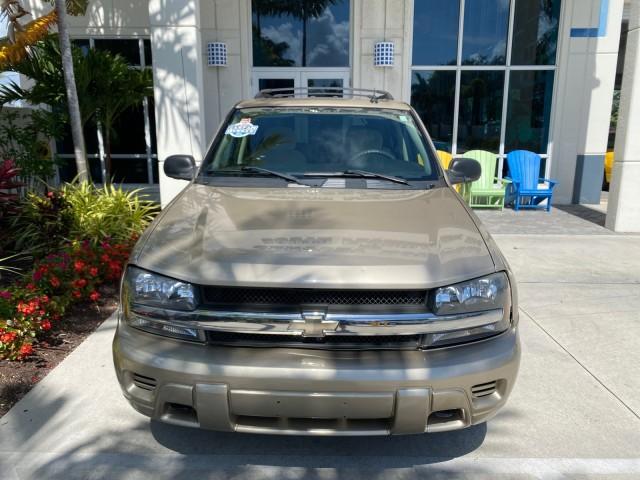2005 Sandstone Metallic /Light Cashmere/Ebony Chevrolet TrailBlazer 4WD LS 1 OWNER LOW MILES 75,632 (1GNDT13S452) with an 4.2L Vortec 4200 SFI I6 Engine engine, Automatic transmission, located at 4701 North Dixie Hwy, Pompano Beach, FL, 33064, (954) 422-2889, 26.240938, -80.123474 - OUR WEBPAGE FLORIDACARS1.COM HAS OVER 100 PHOTOS AND FREE CARFAX LINK 2005 Chevrolet Trailblazer LS 1 OWNER 4 Door Wagon/Sport Utility 4.2L I6 F Gasoline 20 MPG Wheel Drive w/ 4X4 Features 4WD/AWD ABS Brakes Air Conditioning Alloy Wheels AM/FM Stereo Automatic Transmission CD Audio Cloth Seats Conve - Photo#27