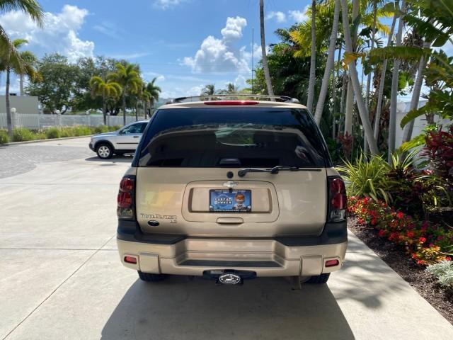 2005 Sandstone Metallic /Light Cashmere/Ebony Chevrolet TrailBlazer 4WD LS 1 OWNER LOW MILES 75,632 (1GNDT13S452) with an 4.2L Vortec 4200 SFI I6 Engine engine, Automatic transmission, located at 4701 North Dixie Hwy, Pompano Beach, FL, 33064, (954) 422-2889, 26.240938, -80.123474 - OUR WEBPAGE FLORIDACARS1.COM HAS OVER 100 PHOTOS AND FREE CARFAX LINK 2005 Chevrolet Trailblazer LS 1 OWNER 4 Door Wagon/Sport Utility 4.2L I6 F Gasoline 20 MPG Wheel Drive w/ 4X4 Features 4WD/AWD ABS Brakes Air Conditioning Alloy Wheels AM/FM Stereo Automatic Transmission CD Audio Cloth Seats Conve - Photo#34