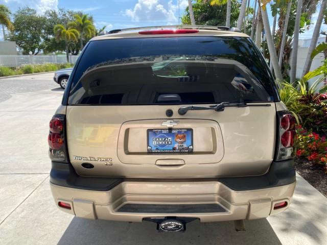 2005 Sandstone Metallic /Light Cashmere/Ebony Chevrolet TrailBlazer 4WD LS 1 OWNER LOW MILES 75,632 (1GNDT13S452) with an 4.2L Vortec 4200 SFI I6 Engine engine, Automatic transmission, located at 4701 North Dixie Hwy, Pompano Beach, FL, 33064, (954) 422-2889, 26.240938, -80.123474 - OUR WEBPAGE FLORIDACARS1.COM HAS OVER 100 PHOTOS AND FREE CARFAX LINK 2005 Chevrolet Trailblazer LS 1 OWNER 4 Door Wagon/Sport Utility 4.2L I6 F Gasoline 20 MPG Wheel Drive w/ 4X4 Features 4WD/AWD ABS Brakes Air Conditioning Alloy Wheels AM/FM Stereo Automatic Transmission CD Audio Cloth Seats Conve - Photo#35