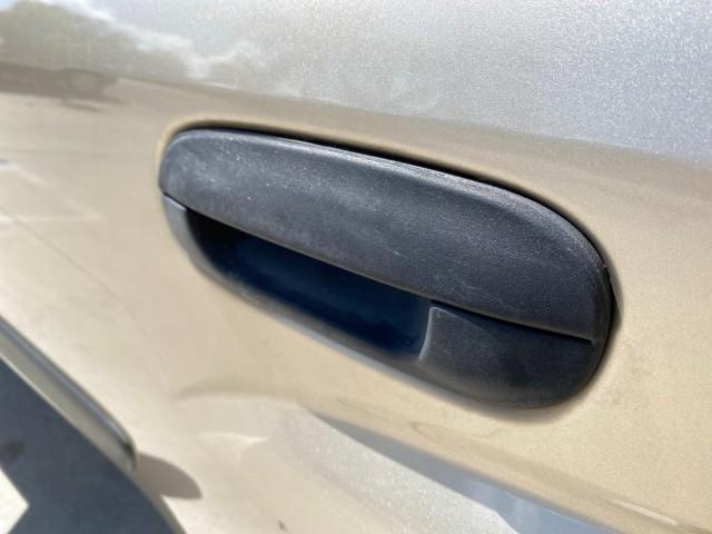 2005 Sandstone Metallic /Light Cashmere/Ebony Chevrolet TrailBlazer 4WD LS 1 OWNER LOW MILES 75,632 (1GNDT13S452) with an 4.2L Vortec 4200 SFI I6 Engine engine, Automatic transmission, located at 4701 North Dixie Hwy, Pompano Beach, FL, 33064, (954) 422-2889, 26.240938, -80.123474 - OUR WEBPAGE FLORIDACARS1.COM HAS OVER 100 PHOTOS AND FREE CARFAX LINK 2005 Chevrolet Trailblazer LS 1 OWNER 4 Door Wagon/Sport Utility 4.2L I6 F Gasoline 20 MPG Wheel Drive w/ 4X4 Features 4WD/AWD ABS Brakes Air Conditioning Alloy Wheels AM/FM Stereo Automatic Transmission CD Audio Cloth Seats Conve - Photo#72