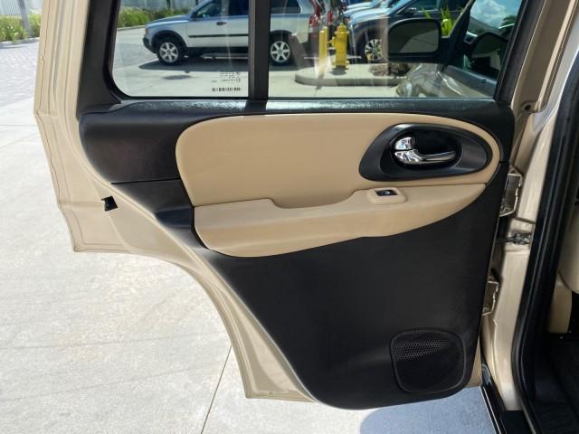 2005 Sandstone Metallic /Light Cashmere/Ebony Chevrolet TrailBlazer 4WD LS 1 OWNER LOW MILES 75,632 (1GNDT13S452) with an 4.2L Vortec 4200 SFI I6 Engine engine, Automatic transmission, located at 4701 North Dixie Hwy, Pompano Beach, FL, 33064, (954) 422-2889, 26.240938, -80.123474 - OUR WEBPAGE FLORIDACARS1.COM HAS OVER 100 PHOTOS AND FREE CARFAX LINK 2005 Chevrolet Trailblazer LS 1 OWNER 4 Door Wagon/Sport Utility 4.2L I6 F Gasoline 20 MPG Wheel Drive w/ 4X4 Features 4WD/AWD ABS Brakes Air Conditioning Alloy Wheels AM/FM Stereo Automatic Transmission CD Audio Cloth Seats Conve - Photo#73