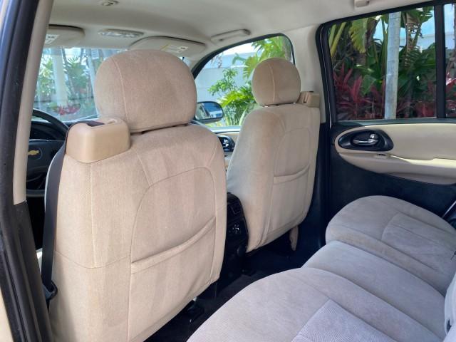 2005 Sandstone Metallic /Light Cashmere/Ebony Chevrolet TrailBlazer 4WD LS 1 OWNER LOW MILES 75,632 (1GNDT13S452) with an 4.2L Vortec 4200 SFI I6 Engine engine, Automatic transmission, located at 4701 North Dixie Hwy, Pompano Beach, FL, 33064, (954) 422-2889, 26.240938, -80.123474 - OUR WEBPAGE FLORIDACARS1.COM HAS OVER 100 PHOTOS AND FREE CARFAX LINK 2005 Chevrolet Trailblazer LS 1 OWNER 4 Door Wagon/Sport Utility 4.2L I6 F Gasoline 20 MPG Wheel Drive w/ 4X4 Features 4WD/AWD ABS Brakes Air Conditioning Alloy Wheels AM/FM Stereo Automatic Transmission CD Audio Cloth Seats Conve - Photo#78