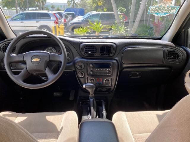 2005 Sandstone Metallic /Light Cashmere/Ebony Chevrolet TrailBlazer 4WD LS 1 OWNER LOW MILES 75,632 (1GNDT13S452) with an 4.2L Vortec 4200 SFI I6 Engine engine, Automatic transmission, located at 4701 North Dixie Hwy, Pompano Beach, FL, 33064, (954) 422-2889, 26.240938, -80.123474 - OUR WEBPAGE FLORIDACARS1.COM HAS OVER 100 PHOTOS AND FREE CARFAX LINK 2005 Chevrolet Trailblazer LS 1 OWNER 4 Door Wagon/Sport Utility 4.2L I6 F Gasoline 20 MPG Wheel Drive w/ 4X4 Features 4WD/AWD ABS Brakes Air Conditioning Alloy Wheels AM/FM Stereo Automatic Transmission CD Audio Cloth Seats Conve - Photo#80