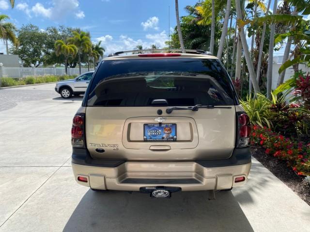 2005 Sandstone Metallic /Light Cashmere/Ebony Chevrolet TrailBlazer 4WD LS 1 OWNER LOW MILES 75,632 (1GNDT13S452) with an 4.2L Vortec 4200 SFI I6 Engine engine, Automatic transmission, located at 4701 North Dixie Hwy, Pompano Beach, FL, 33064, (954) 422-2889, 26.240938, -80.123474 - OUR WEBPAGE FLORIDACARS1.COM HAS OVER 100 PHOTOS AND FREE CARFAX LINK 2005 Chevrolet Trailblazer LS 1 OWNER 4 Door Wagon/Sport Utility 4.2L I6 F Gasoline 20 MPG Wheel Drive w/ 4X4 Features 4WD/AWD ABS Brakes Air Conditioning Alloy Wheels AM/FM Stereo Automatic Transmission CD Audio Cloth Seats Conve - Photo#87