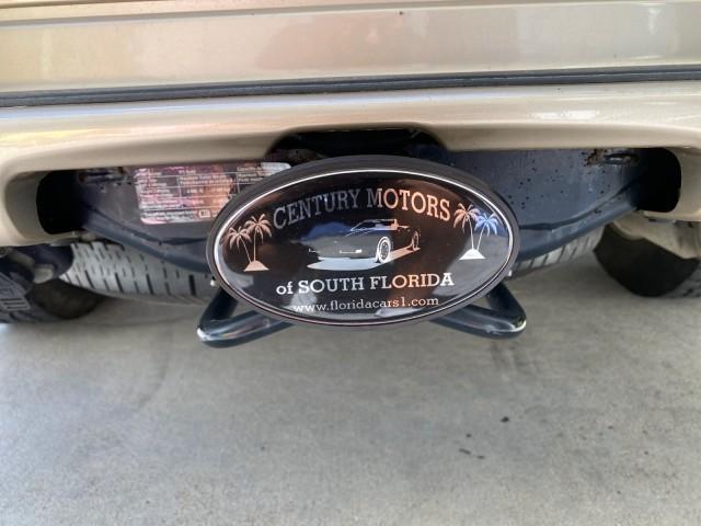 2005 Sandstone Metallic /Light Cashmere/Ebony Chevrolet TrailBlazer 4WD LS 1 OWNER LOW MILES 75,632 (1GNDT13S452) with an 4.2L Vortec 4200 SFI I6 Engine engine, Automatic transmission, located at 4701 North Dixie Hwy, Pompano Beach, FL, 33064, (954) 422-2889, 26.240938, -80.123474 - OUR WEBPAGE FLORIDACARS1.COM HAS OVER 100 PHOTOS AND FREE CARFAX LINK 2005 Chevrolet Trailblazer LS 1 OWNER 4 Door Wagon/Sport Utility 4.2L I6 F Gasoline 20 MPG Wheel Drive w/ 4X4 Features 4WD/AWD ABS Brakes Air Conditioning Alloy Wheels AM/FM Stereo Automatic Transmission CD Audio Cloth Seats Conve - Photo#89