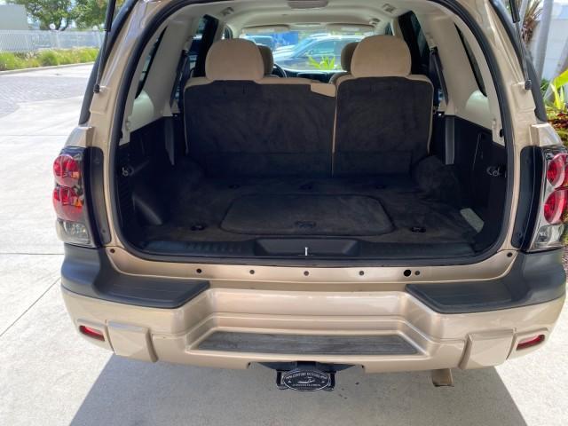 2005 Sandstone Metallic /Light Cashmere/Ebony Chevrolet TrailBlazer 4WD LS 1 OWNER LOW MILES 75,632 (1GNDT13S452) with an 4.2L Vortec 4200 SFI I6 Engine engine, Automatic transmission, located at 4701 North Dixie Hwy, Pompano Beach, FL, 33064, (954) 422-2889, 26.240938, -80.123474 - OUR WEBPAGE FLORIDACARS1.COM HAS OVER 100 PHOTOS AND FREE CARFAX LINK 2005 Chevrolet Trailblazer LS 1 OWNER 4 Door Wagon/Sport Utility 4.2L I6 F Gasoline 20 MPG Wheel Drive w/ 4X4 Features 4WD/AWD ABS Brakes Air Conditioning Alloy Wheels AM/FM Stereo Automatic Transmission CD Audio Cloth Seats Conve - Photo#92