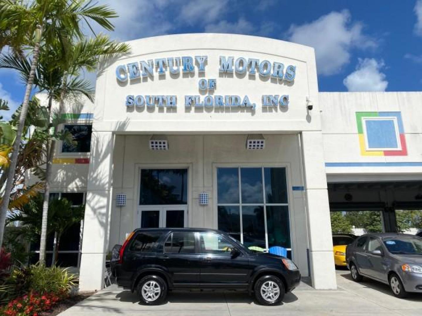 2004 Nighthawk Black Pearl /Black Honda CR-V 4WD EX LOW MILES 61,201 1 OWNER (SHSRD78874U) with an 2.4L DOHC PGM-FI 16-Valve i-VTEC I4 Engine engine, Automatic transmission, located at 4701 North Dixie Hwy, Pompano Beach, FL, 33064, (954) 422-2889, 26.240938, -80.123474 - OUR WEBPAGE FLORIDACARS1.COM HAS OVER 100 PHOTOS AND FREE CARFAX LINK 2004 Honda CR-V EX 1 OWNER 4 Door Wagon/Sport Utility 2.4L I4 F DOHC Gasoline 26 MPG All Wheel Drive Features Air Conditioning Alloy Wheels Cloth Seats Cruise Control Power Locks Power Mirrors Power Windows Sunroof(s) 2004 Honda C - Photo#0