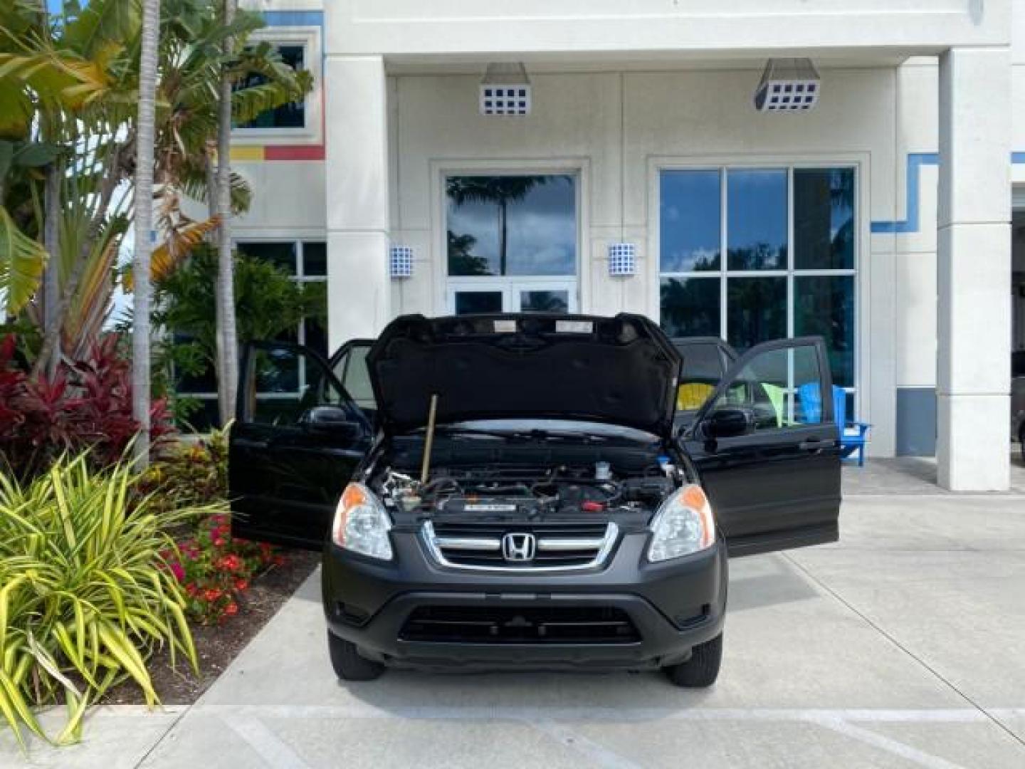 2004 Nighthawk Black Pearl /Black Honda CR-V 4WD EX LOW MILES 61,201 1 OWNER (SHSRD78874U) with an 2.4L DOHC PGM-FI 16-Valve i-VTEC I4 Engine engine, Automatic transmission, located at 4701 North Dixie Hwy, Pompano Beach, FL, 33064, (954) 422-2889, 26.240938, -80.123474 - OUR WEBPAGE FLORIDACARS1.COM HAS OVER 100 PHOTOS AND FREE CARFAX LINK 2004 Honda CR-V EX 1 OWNER 4 Door Wagon/Sport Utility 2.4L I4 F DOHC Gasoline 26 MPG All Wheel Drive Features Air Conditioning Alloy Wheels Cloth Seats Cruise Control Power Locks Power Mirrors Power Windows Sunroof(s) 2004 Honda C - Photo#16